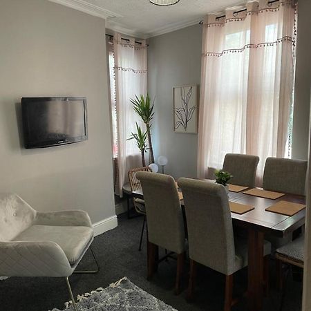 Perfect For Large Groups, Sleeps 15 Close To City Centre Sheffield Esterno foto