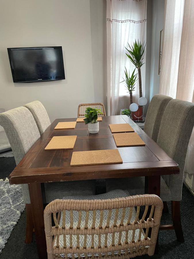 Perfect For Large Groups, Sleeps 15 Close To City Centre Sheffield Esterno foto